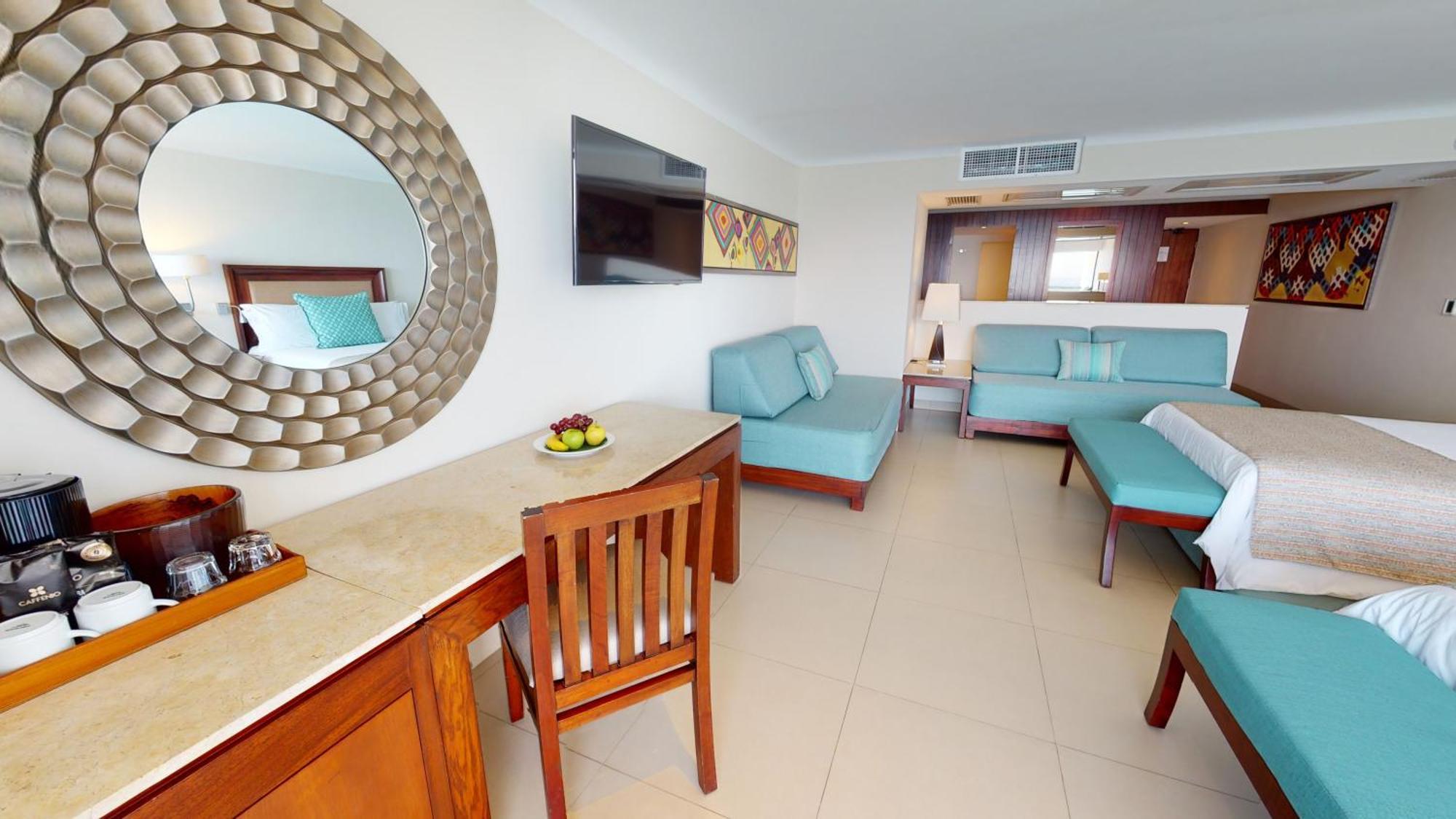 Grand Park Royal Puerto Vallarta Luaran gambar A suite at the Hard Rock Hotel